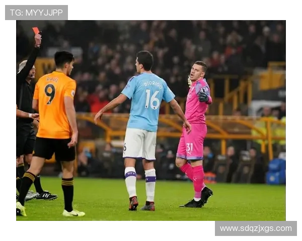 FPX强势领跑世界冠军杯积分榜积分达到79分展现冠军实力