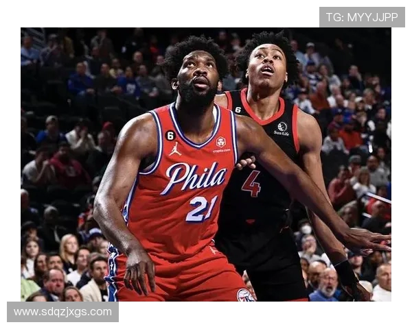 01年76人对阵猛龙的经典对决回顾与精彩瞬间分析