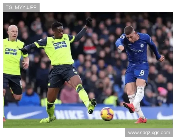 唐卡斯特与查尔顿的激烈对决展现英格兰足球的魅力与激情