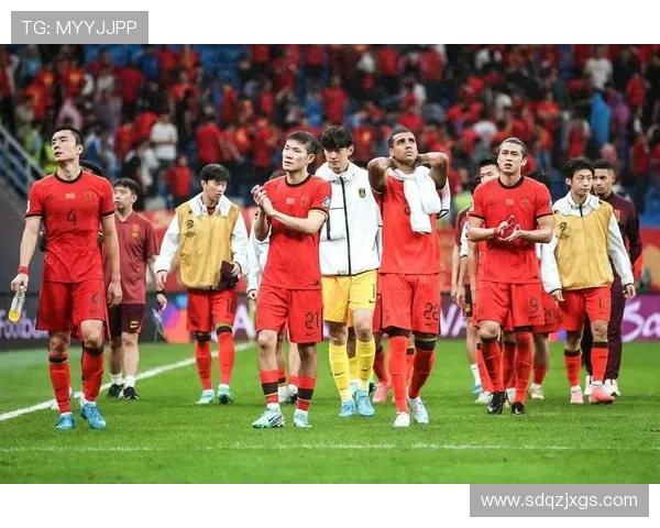 塞尔维亚与赫罗纳的精彩对决揭示了足球战术的无限可能性