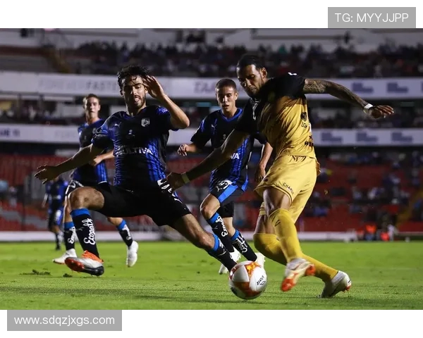 巴西国际与派桑杜激战正酣谁能在这场较量中笑到最后