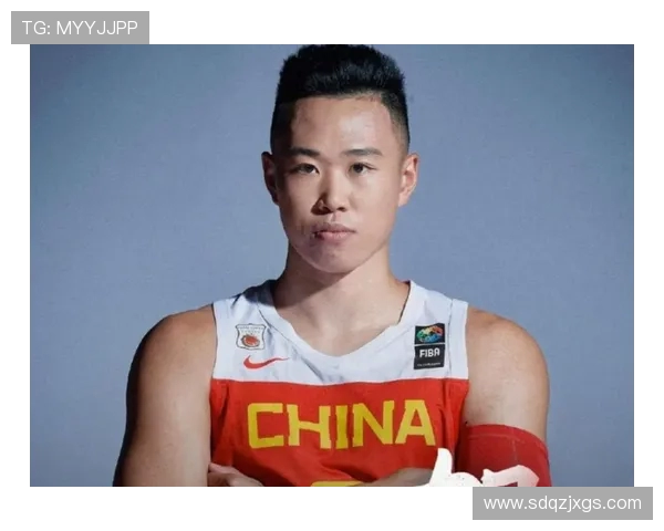 贺希宁：从篮球新星到职业生涯的璀璨之路探索与成长的故事