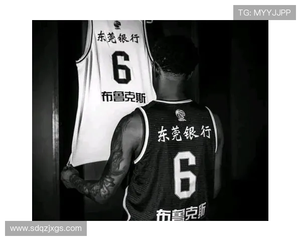 马尚布鲁克斯:从篮球场到人生舞台的精彩蜕变与奋斗故事 马尚布鲁克斯:从篮球场到人生舞台的精彩蜕变与奋斗故事