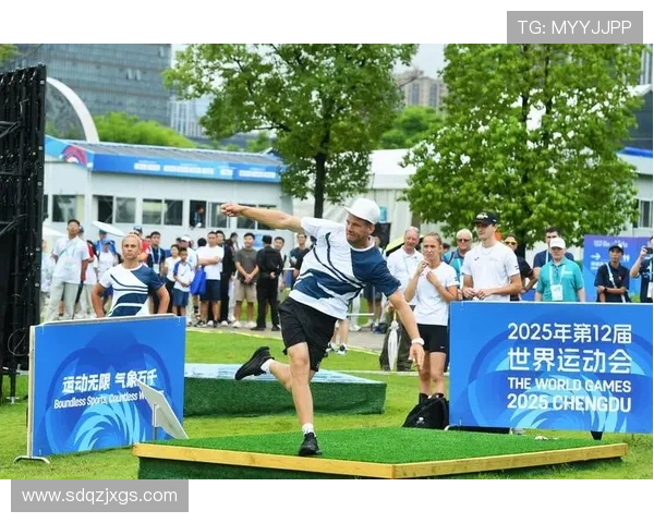 成都飞盘队反击战术解析：如何在比赛中实现高效反击与团队配合